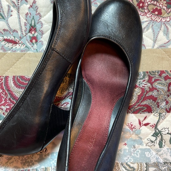 Aerosols Soft Black 2 1/2” Heels Size 8 - Picture 13 of 14